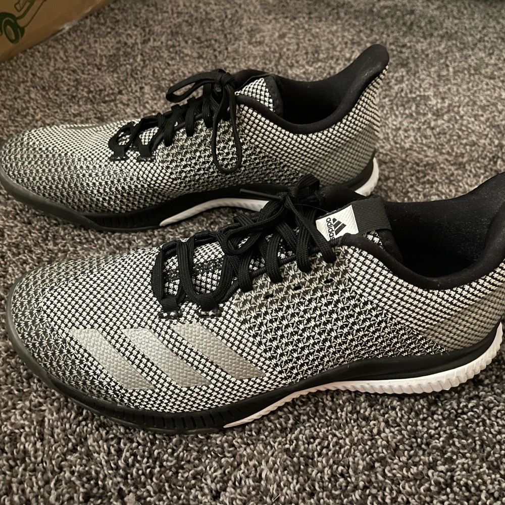 Women’s Size 10 Adidas